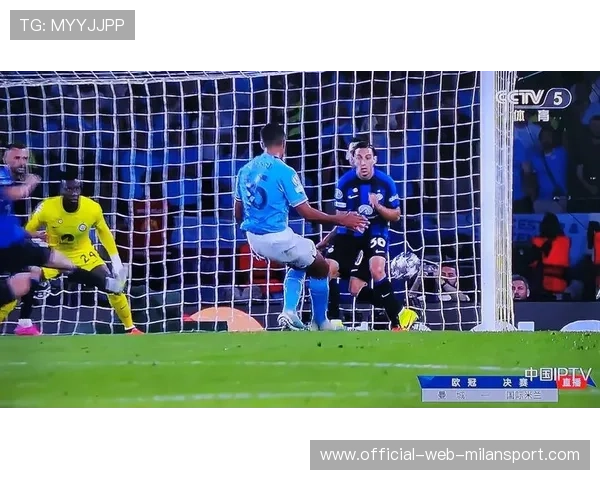 罗德里禁区外重炮破门,曼城一脚轰穿 罗德里禁区外重炮破门,曼城一脚轰穿